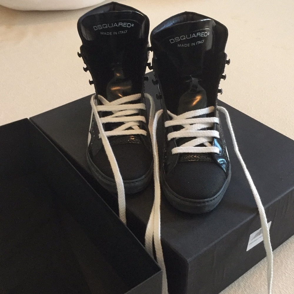 Woman shoes